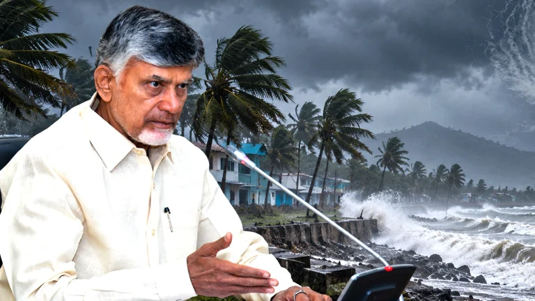తుఫాన్ బాధితులకు పరిహారం